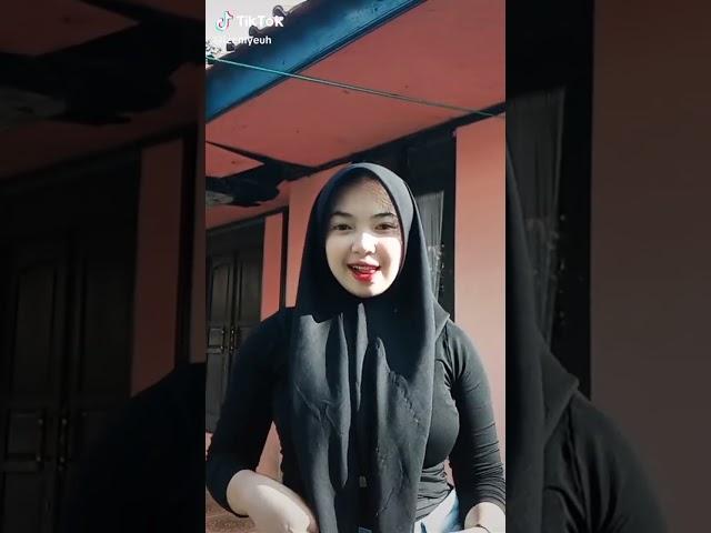 tik tok jilbab hitam