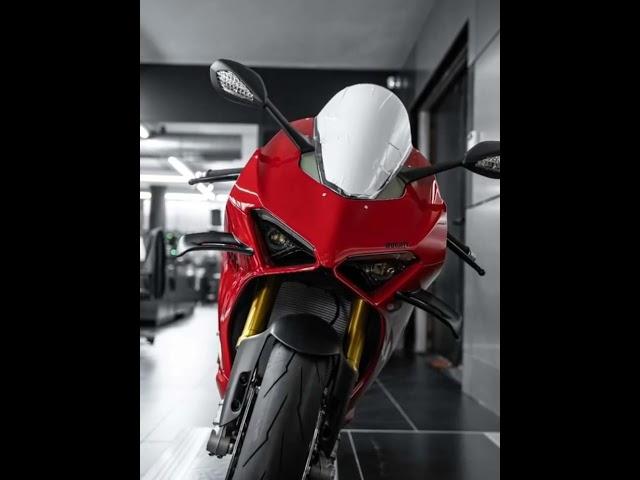 Ducati 2023 Valentines color