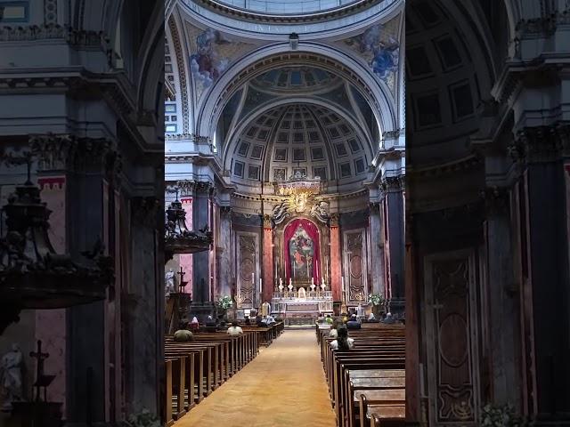 служба в Brompton oratory,  Лондон