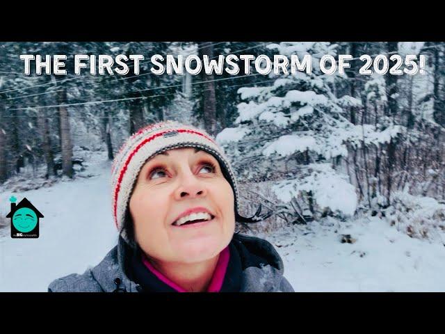 First Big Snowstorm of 2025 on Vancouver Island!