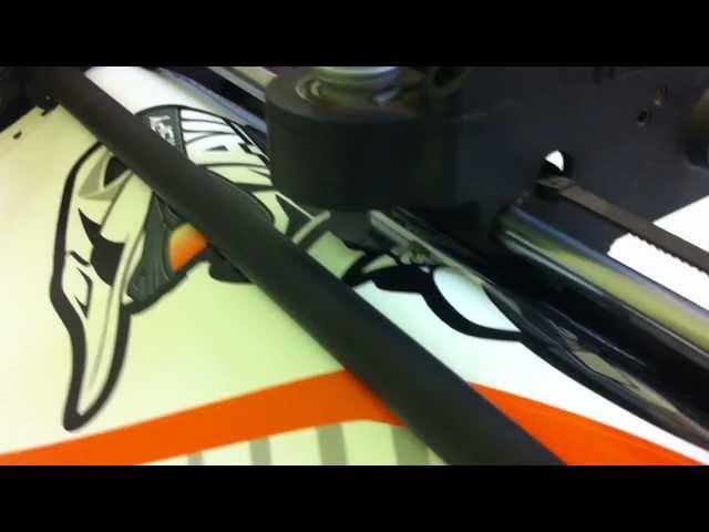 Crispy Designs custom decal cutter.MOV