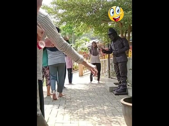 Prank-Patung Part 3... Funny reaction statue prank #shorts