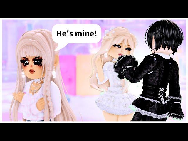  Royal Bonds Episode 1: New Beginnings and Jealousy | Royale High Roleplay Series 