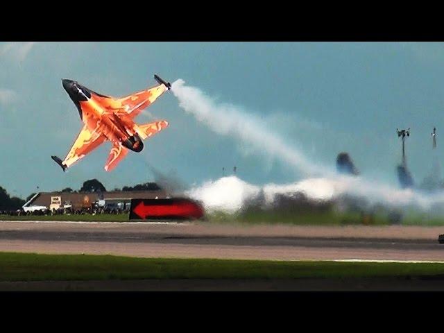  Dutch F-16 Display at Waddington Airshow, England.