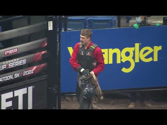 Jake Gardner rides Freaked Out for 89.5 points (PBR)