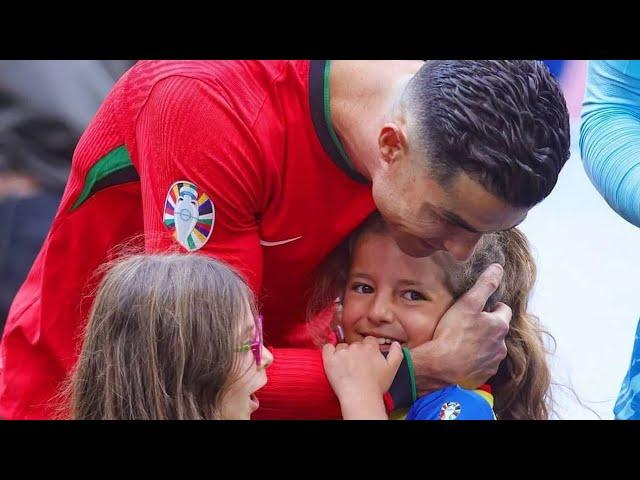 Menina deslumbrada com Ronaldo e o português reagiu assim #ronaldo #euro2024