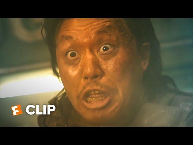 Train to Busan Presents: Peninsula Exclusive Movie Clip - Mall Escape (2020) | Movieclips