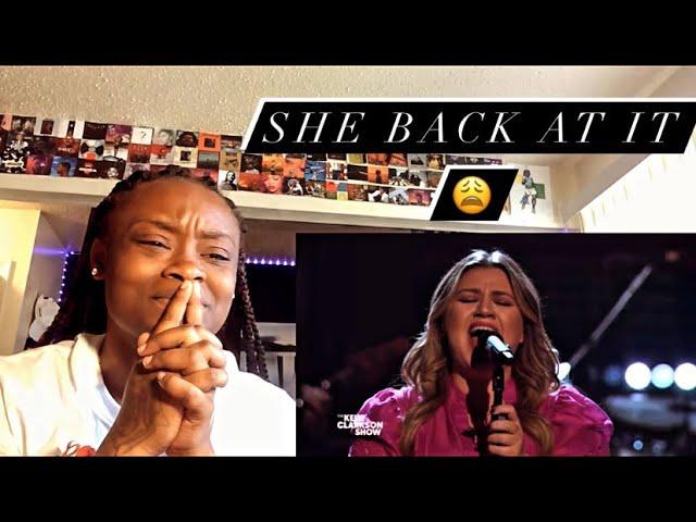 Kelly Clarkson Covers 'Call Out My Name' By The Weeknd | Kellyoke | LIT REACTION 