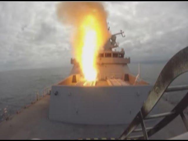 HMS Daring test fires Sea Viper missile