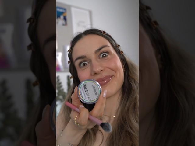 Wie gut ist der Space Glam Highlighter von Catrice?