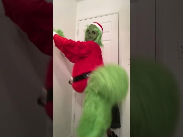 The mood this song brings out #christmas #christmasdance #santa #shorts #grinch