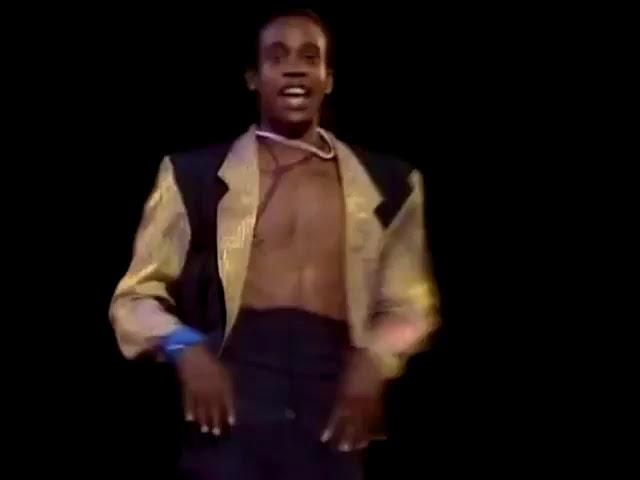 Earth Wind & Fire - Brazilian Rhyme Live in Japan (1990)