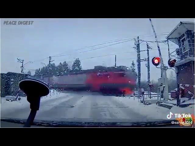 Dangerous level crossing (Russia)-Gates open up as Train Passes