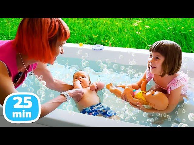 Bianca et ses jeux dans l'eau avec les amis   Vlog en famille pour enfants