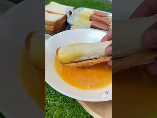 Cara membuat corndog versi roti