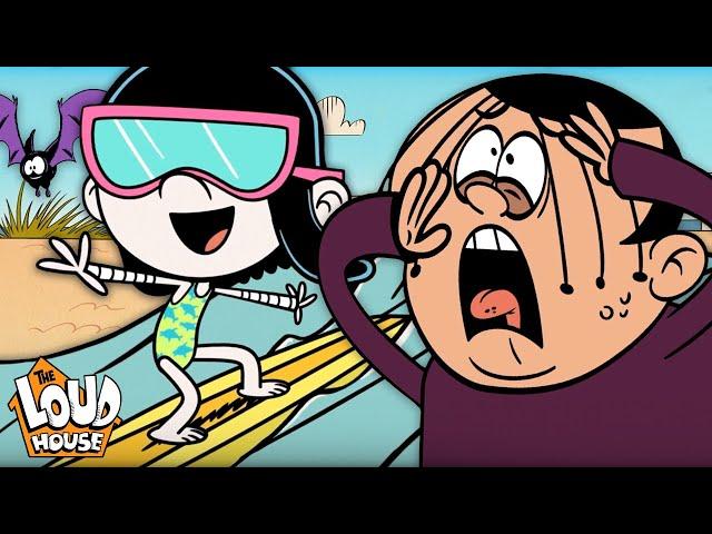 Lucy Goes to the Beach! ️ | 5 Minute Episode 'Sand Hassles' | The Loud House