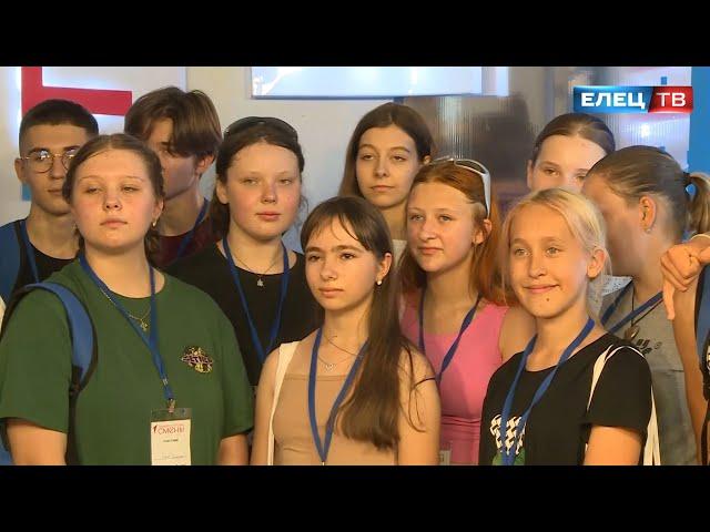 Школьники из Луганской Народной Республики побывали в гостях в студии «Елец ТВ»
