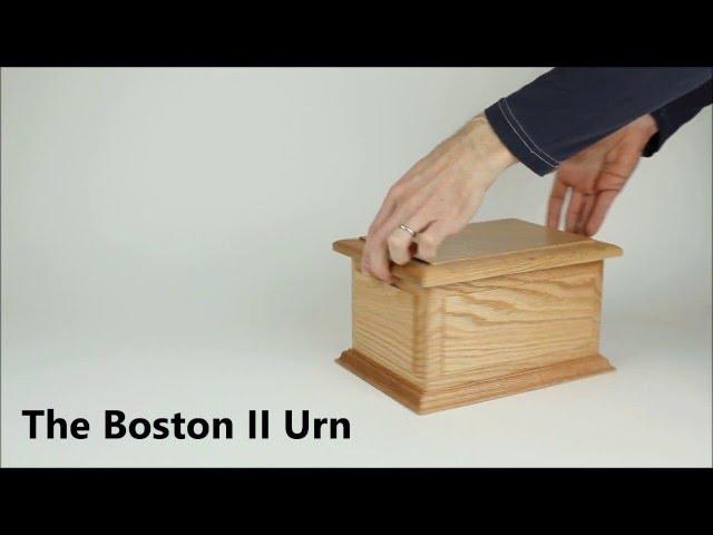 Boston II Cremation Urn in Oak Wood