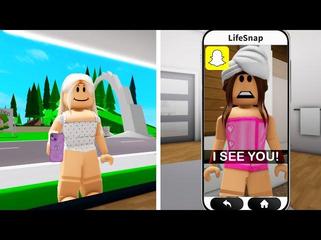 SPYING IN ROBLOX SNAPCHAT!