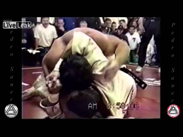 250lb BodyBuilder Vs 150lb JiuJitsu BlackBelt