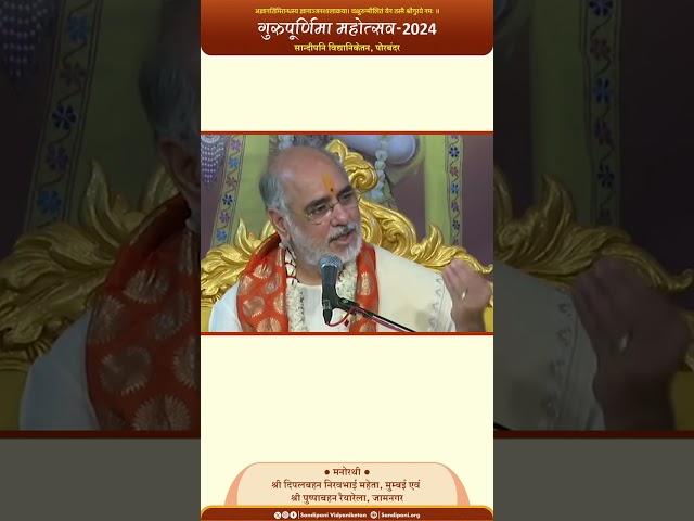 सद्गुरु अपने किसी शिष्य को निकम्मा नहीं मानता है! मूर्ति नहीं तो मन्दिरमें लगकर पत्थर धन्य होता हैं।