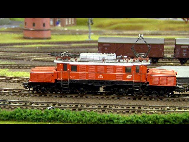 Excellent Model Railroad Layout in HO Scale