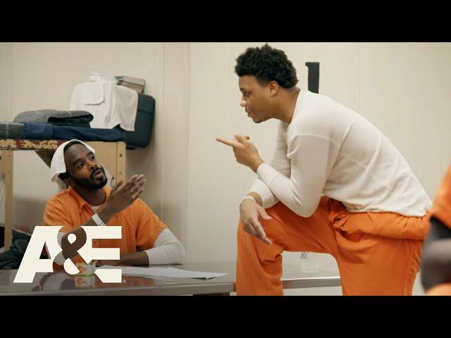 "Jamil" Confronts Inmate Calling Him a "Rat" | 60 Days In | A&E