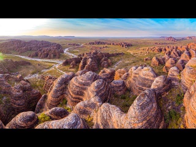 Fly around Purnululu National Park's epic beehive domes(Bungle Bungles)