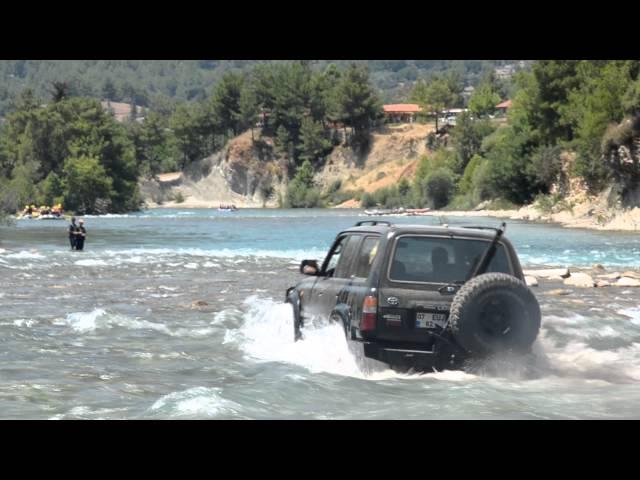 Toyota Land Cruiser Vx 80 Cross The River