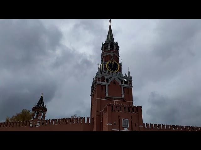 Москва, Красная площадь. Новый бой кремлёвских курантов - Гимн России. / Russia, Moscow, Red square.