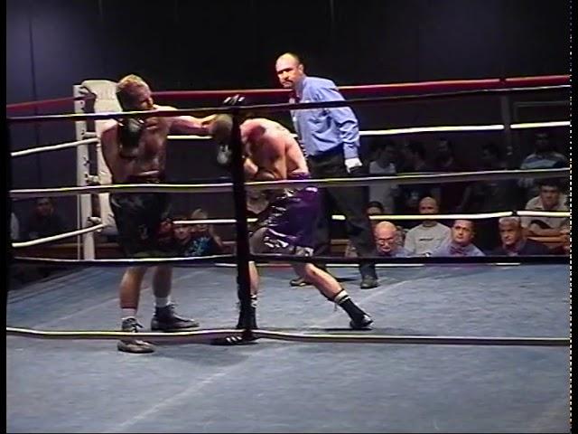 Gavin Locock V Troy Glover  63.5kg 4x3 min