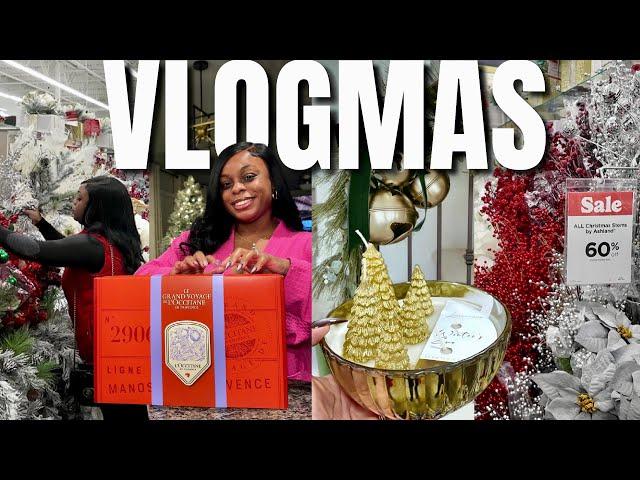 VLOGMAS DAY 2 | Piecing Our Decor Together, Holiday Finds, Christmas Sales, Stairwell Garland .