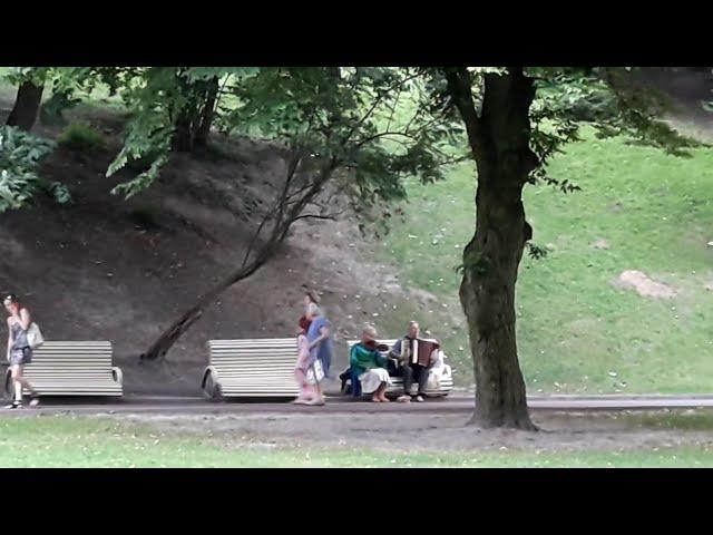 ЛЬВІВ У СТРИЙСЬКОМУ ПАРКУ!  /  In Lviv Stryi park!