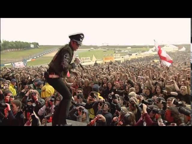 Velvet Revolver - "Sucker Train Blues" at Ozzfest 2005