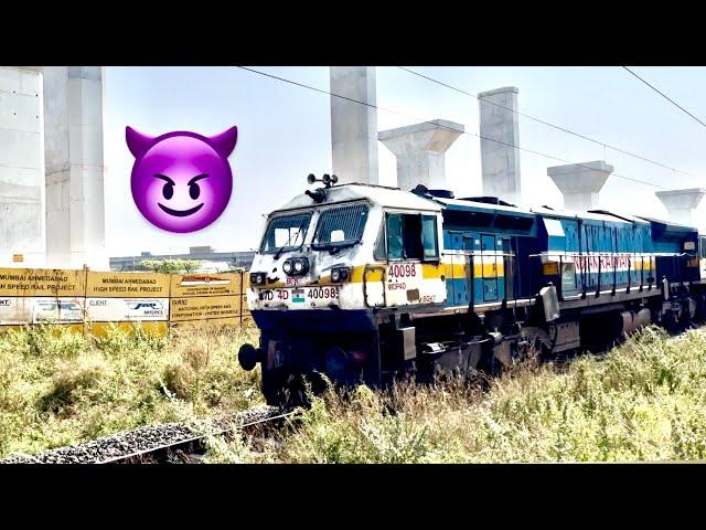 Beast ️WDP4D *Miraj-Bikaner SF Express bound Ahmedabad*20476