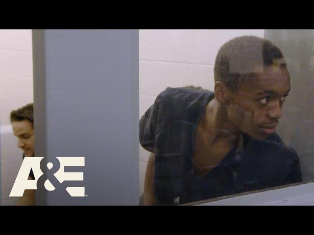 60 Days In: Inmate Smuggles Drugs Through Intake (Season 3 Flashback) | A&E