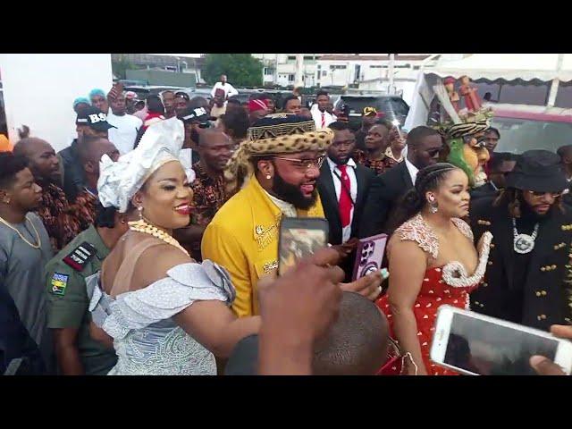 THE ARRIVAL OF E-MONEY AND KC AT DAVIDO WEDDING