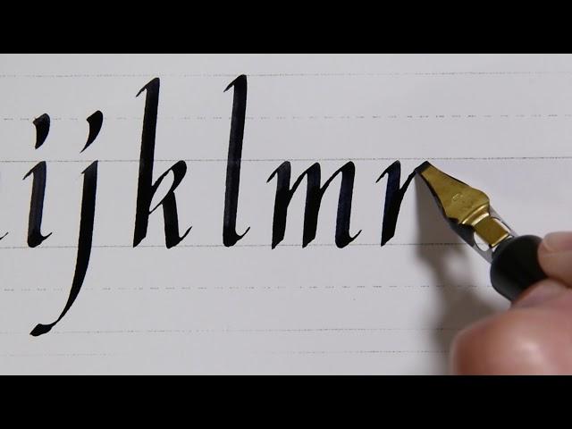 Calligraphy Practice: Lower Case Italic Alphabet【Calligraphy / Italic】