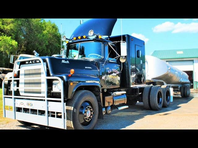 Original 'Rubber Duck' 1970 Mack RS700 of caretaker/small fleet owner Anthony Fox