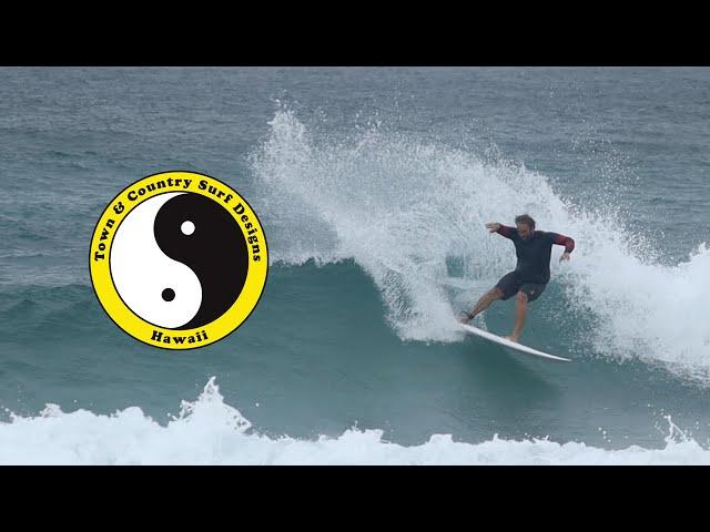 Town & Country (Glenn Pang) The Sinner + Futures T1 Twin Fin Review - The Surfboard Guide