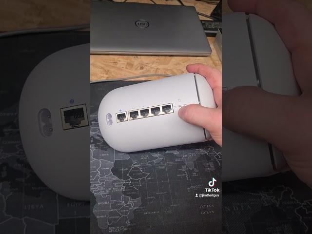 Unifi Dream Router 60 Second review #60secondreview #unifi #dreamrouter #ubiquiti #network