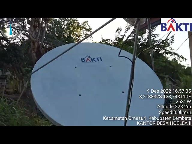 Instalasi VSAT BAKTI KOMINFO 2022 di Kantor Desa Hoelea II