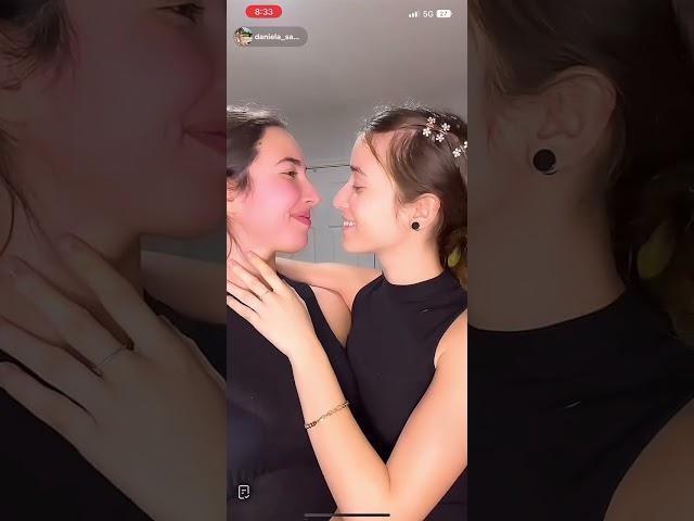 tiktok lesbians make out on live