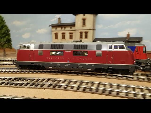 Ree loks 141 SNCF HO scale  and KISS 4/4 Cargo, KM1 BR45, V200 spur 1