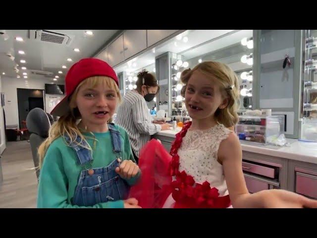 The Loud House Live Action Lola and Lana Loud - Ella Allan - Mia Allan