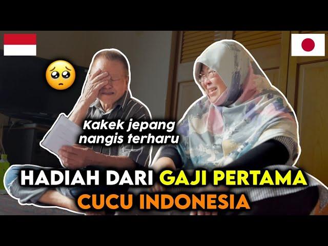 REAKSI KAKEK JEPANG DIKASIH UANG DARI GAJI PERTAMA CUCU INDONESIA