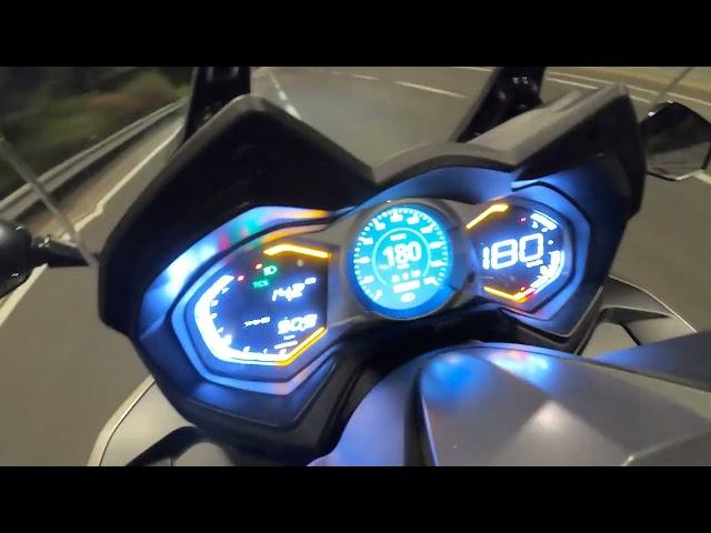 Kymco AK 550 Premium top speed 193km/h