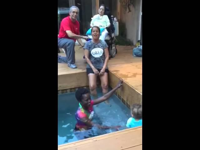 Suzanne Malveaux accepts the #ALSIceBucketChallenge