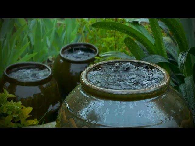 Soothing rain sounds in hitting clay jars with distant thunder. Great for relaxing and deep sleep.