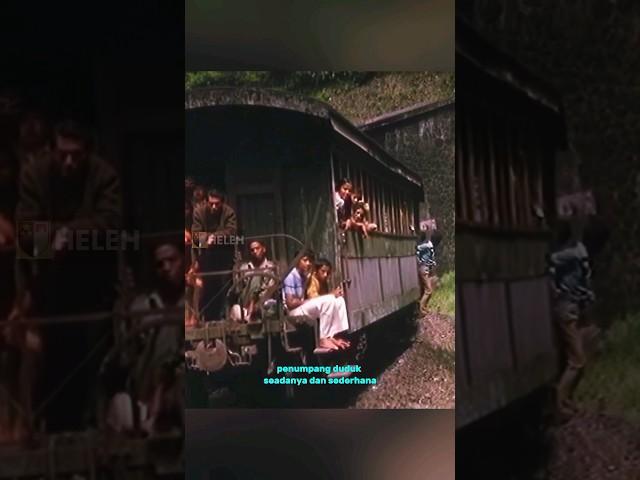 Suasana Naik Kereta Api Tempo Dulu 1974, Sumatera - Indonesia